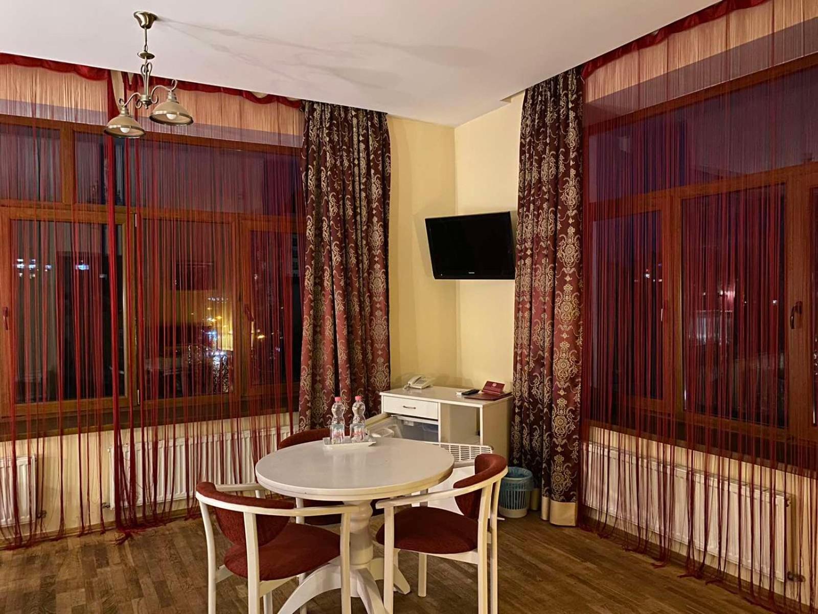 Fontush Boutique Hotel İvano-Frankivsk Dış mekan fotoğraf